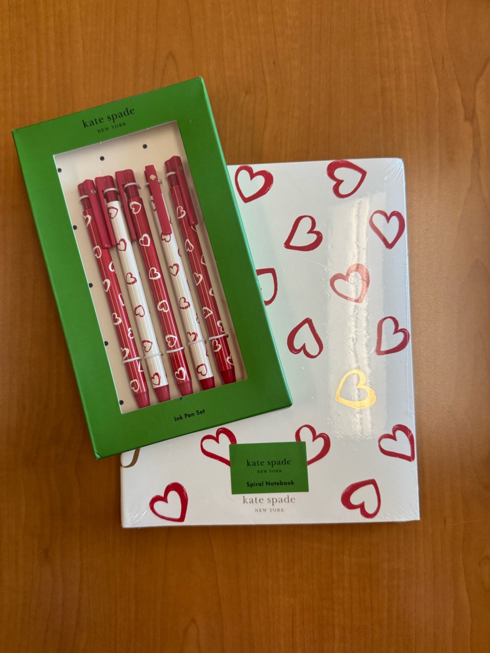 Kate Spade Brushstroke Hearts Bundle Set Four Click Pens and Notebook NWT
